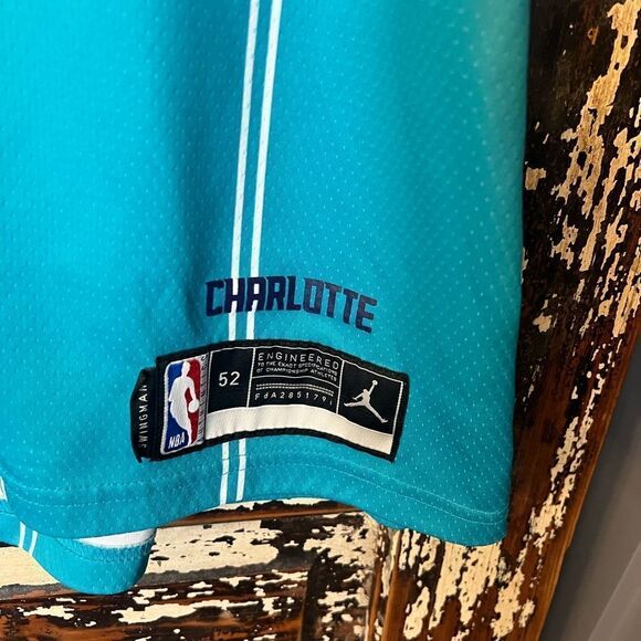 Jordan LaMelo Ball Charlotte Hornets Fast Break Replica Jersey - Icon Edition - Picture 3 of 8
